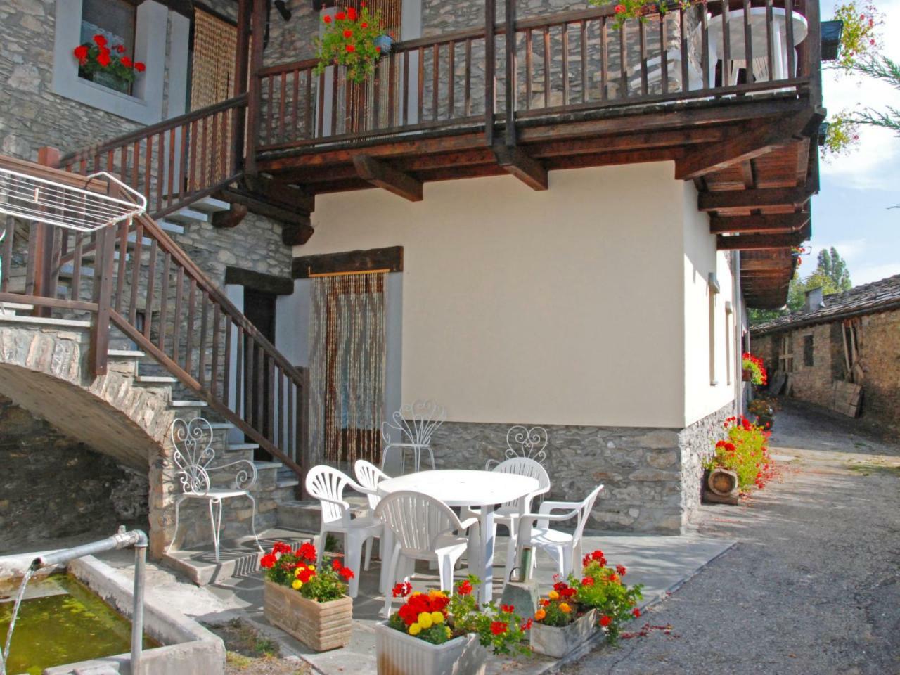 Locazione Turistica Grand Sarriod.4 Hotel Vetan Exterior foto